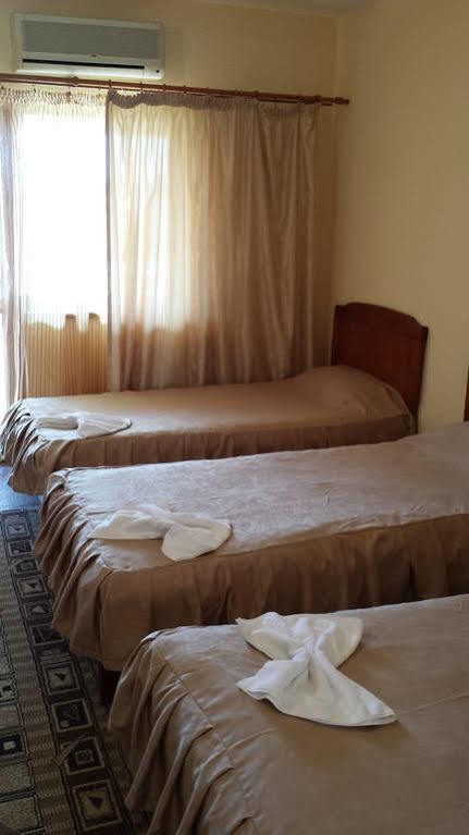 Hostel Nova Route Năvodari Kültér fotó