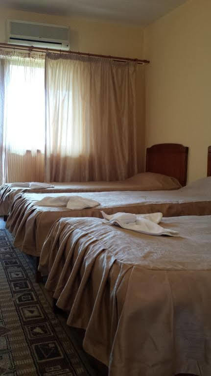 Hostel Nova Route Năvodari Kültér fotó