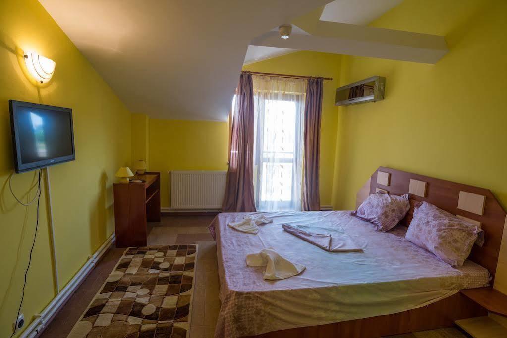 Hostel Nova Route Năvodari Kültér fotó