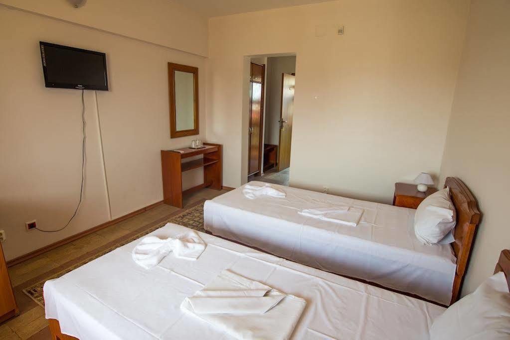Hostel Nova Route Năvodari Kültér fotó